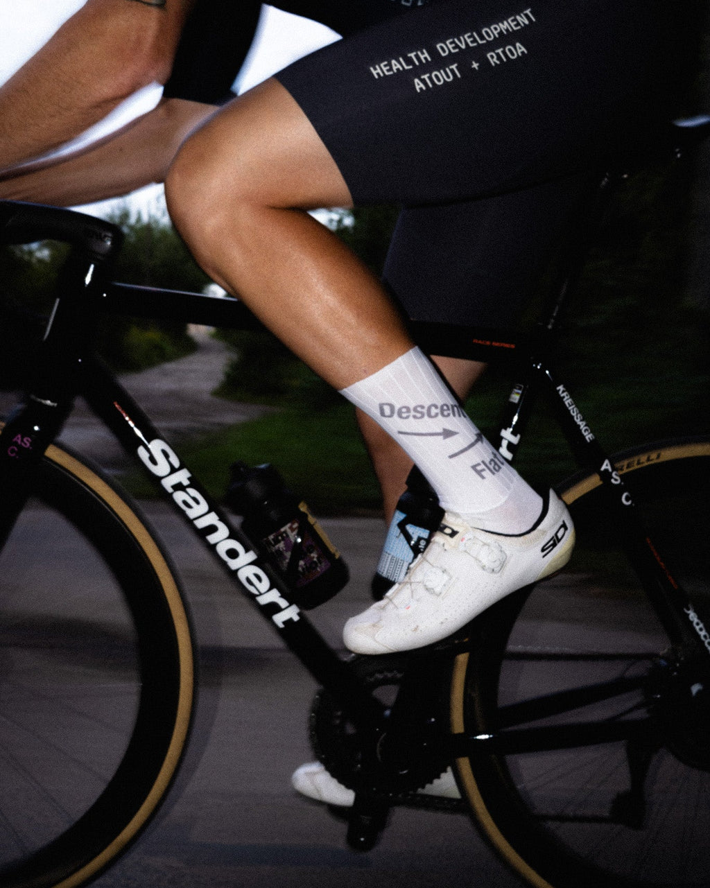 AERO SOCKS. COMPONENTS.