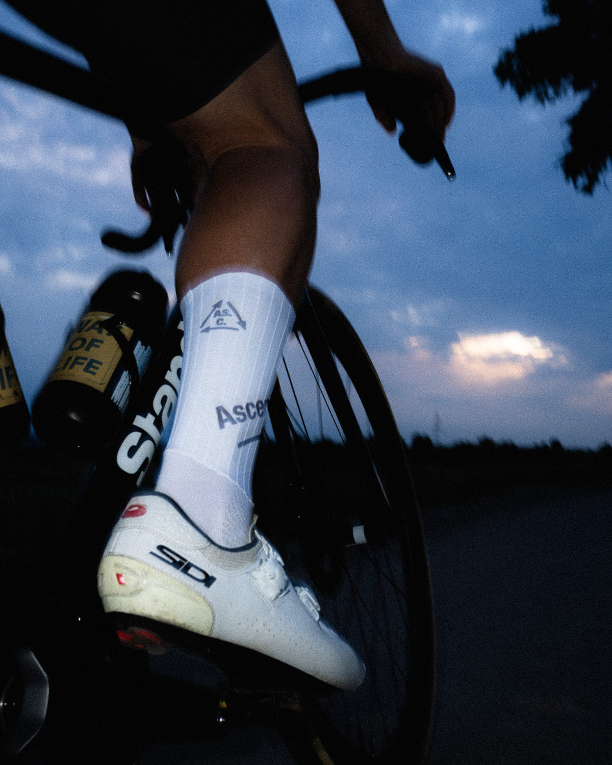 AERO SOCKS. COMPONENTS.
